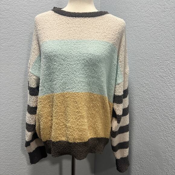 Hello Nite Size Medium Women's Colorblock Plush Crewneck Pullover Sweater - Picture 2 of 8